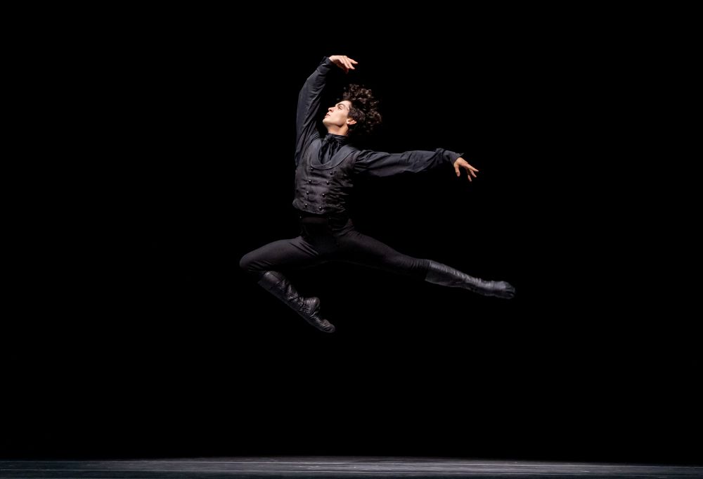 6 Eugene Onegin José Pablo Castro Cuevas Photo by Cheryl Mann
