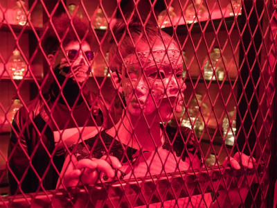 (left to right) Dan Cobbler and Laura Nelson in Strawdog Theatre Company’s world premiere of MASQUE MACABRE
