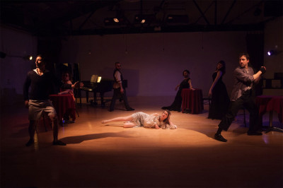 (left to right) Alex Rodriguez, Katie Mazzini, Cooper Forsman, Dana Murphy (center), Thom Pasculli, McCambridge Dowd-Whipple and Nigel Brown in Walkabout Theater Company’s U.S. premiere of "The Brink or Nobody's Ever Kissed Me like That" at Links Hall